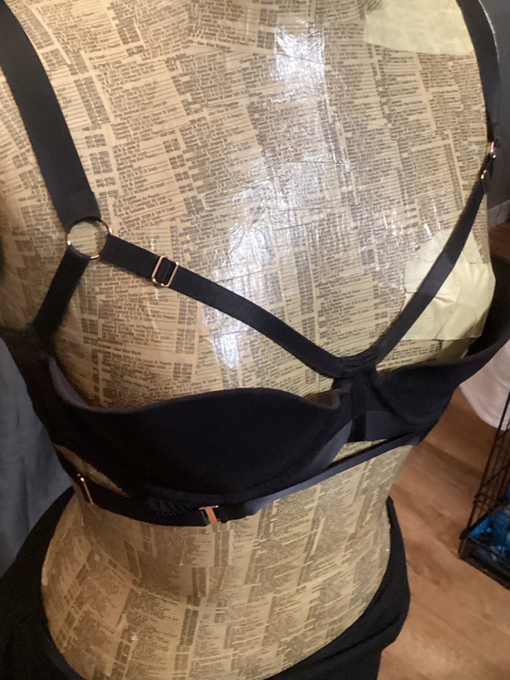 Sexy Black Strappy Push-Up Bra w/Gold Accents - 36D